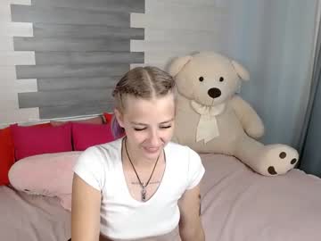 girl Big Tit Cam with lina_small