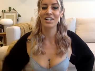 girl Big Tit Cam with firstandsecond