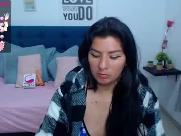 girl Big Tit Cam with nicolles_