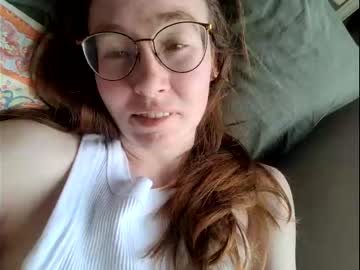 girl Big Tit Cam with redheadpartygirl