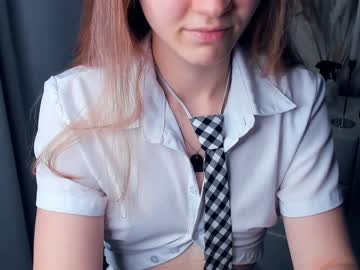girl Big Tit Cam with caressing_glance
