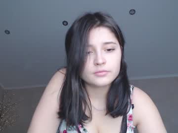 girl Big Tit Cam with litttle_baby