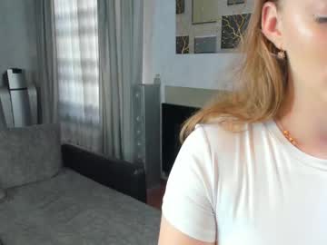 girl Big Tit Cam with darybonney